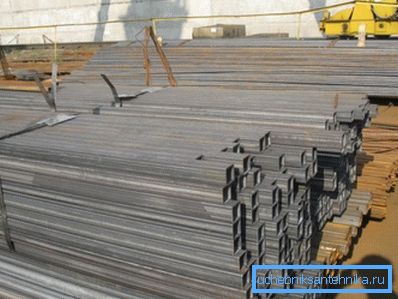 Varjene profilne cevi 40 40 2 Varjene profilne cevi 40 40 2