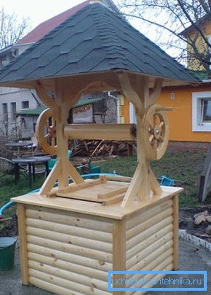 Zgoraj lahko namestite sistem oskrbe z vodo in zaščito v obliki hiše Zgoraj lahko namestite sistem oskrbe z vodo in zaščito v obliki hiše