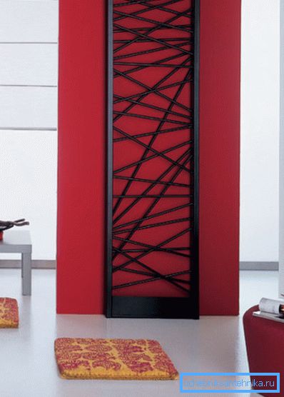 Takšen radiator ne bo samo toplo, temveč tudi okrasiti sobo. Takšen radiator ne bo samo toplo, temveč tudi okrasiti sobo.