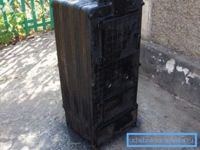 V zgodnjih modelih kotlov na trda goriva o kakršni koli avtomatizaciji ni mogoče vprašati