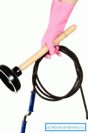 Bat in kabel mora biti vedno v stanovanju ali hiši, saj nihče ne ve, kdaj so lahko koristni in kako hitro je treba sistem očistiti. Bat in kabel mora biti vedno v stanovanju ali hiši, saj nihče ne ve, kdaj so lahko koristni in kako hitro je treba sistem očistiti.