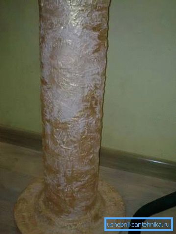 Kovinska cevna vaza