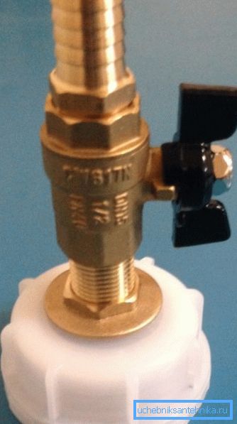 Loputa iz evropskega leptira z iztegnjenim drogom za povezavo cevi 18 mm Loputa iz evropskega leptira z iztegnjenim drogom za povezavo cevi 18 mm