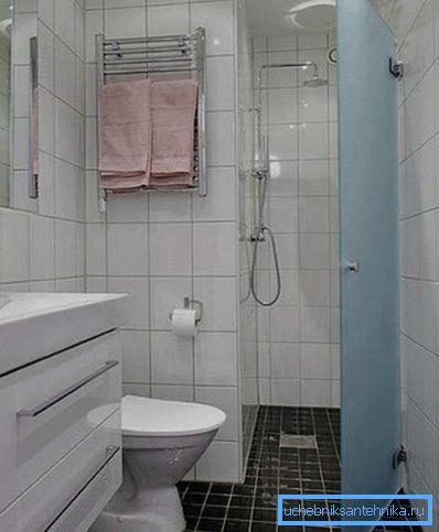 Vgrajene kabine - idealna rešitev za majhne prostore. Vgrajene kabine - idealna rešitev za majhne prostore.