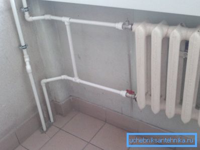 Zamenjava ogrevalnih cevi v stanovanjski hiši je težek proces, zato je priporočljivo zamenjati radiatorje hkrati, tako da v nekaj letih vam ni treba več opravljati dela Zamenjava ogrevalnih cevi v stanovanjski hiši je težek proces, zato je priporočljivo zamenjati radiatorje hkrati, tako da v nekaj letih vam ni treba več opravljati dela
