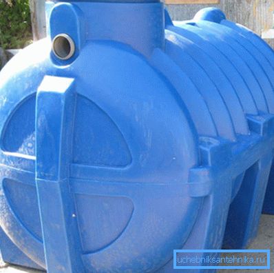 Tovarniško izdelani plastični izdelki Tovarniško izdelani plastični izdelki